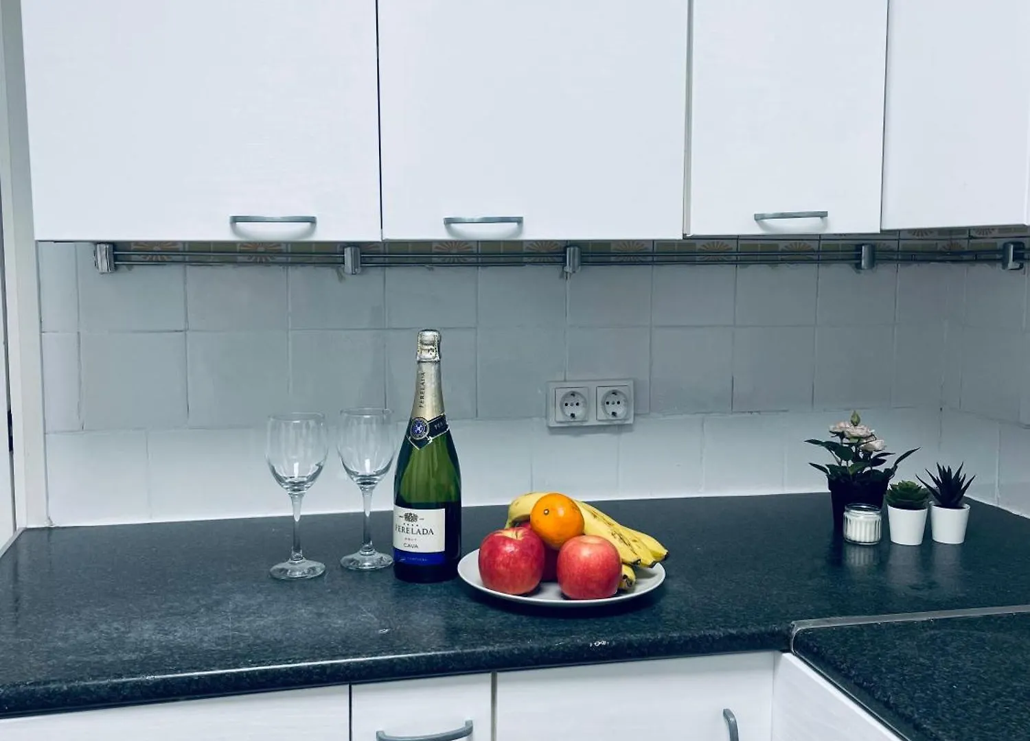 Bed and Breakfast Sardenya 4 Барселона 0*,  Испания