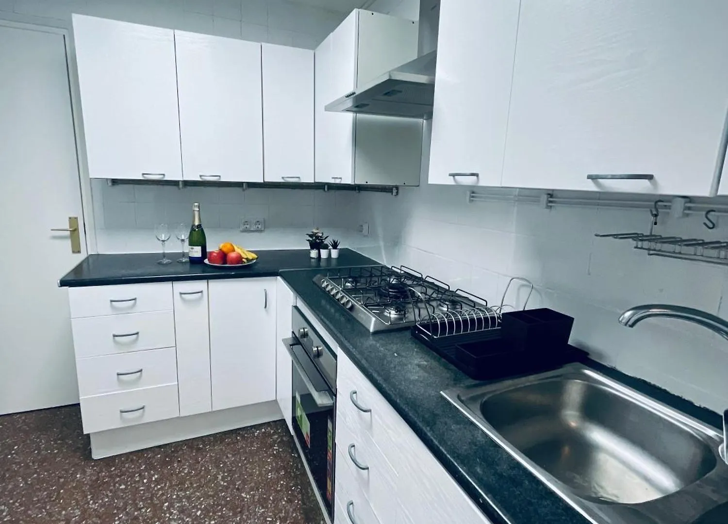 Sardenya 4 Bed and Breakfast Βαρκελώνη